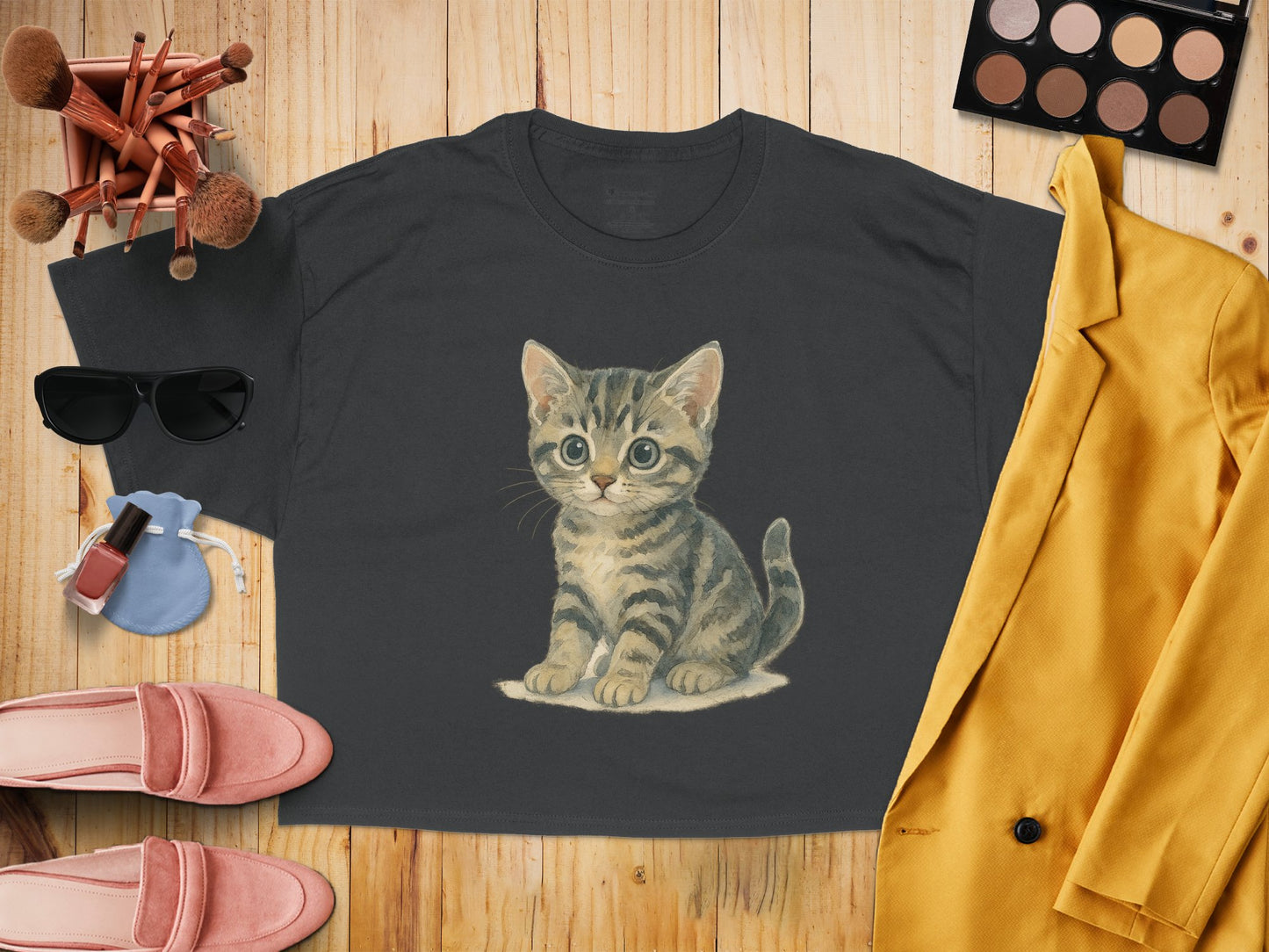 Cute Kitten Graphic Charcoal Casual T-Shirt product
