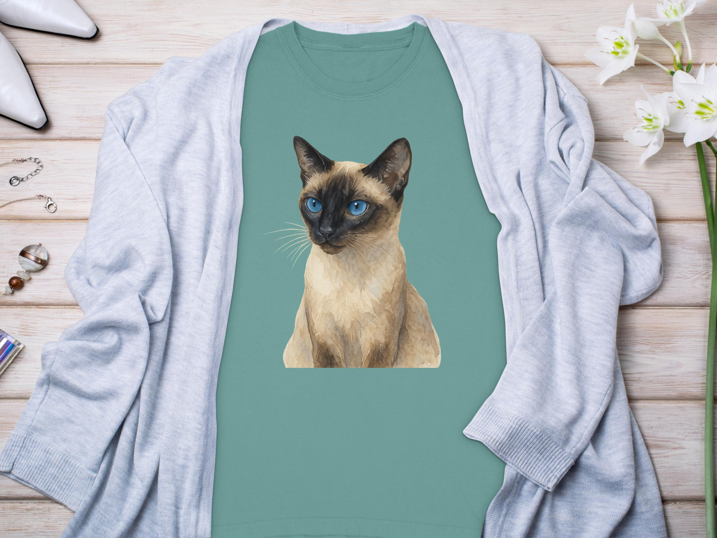 Siamese Cat Graphic Print T-Shirt Stylish Comfortable product type
