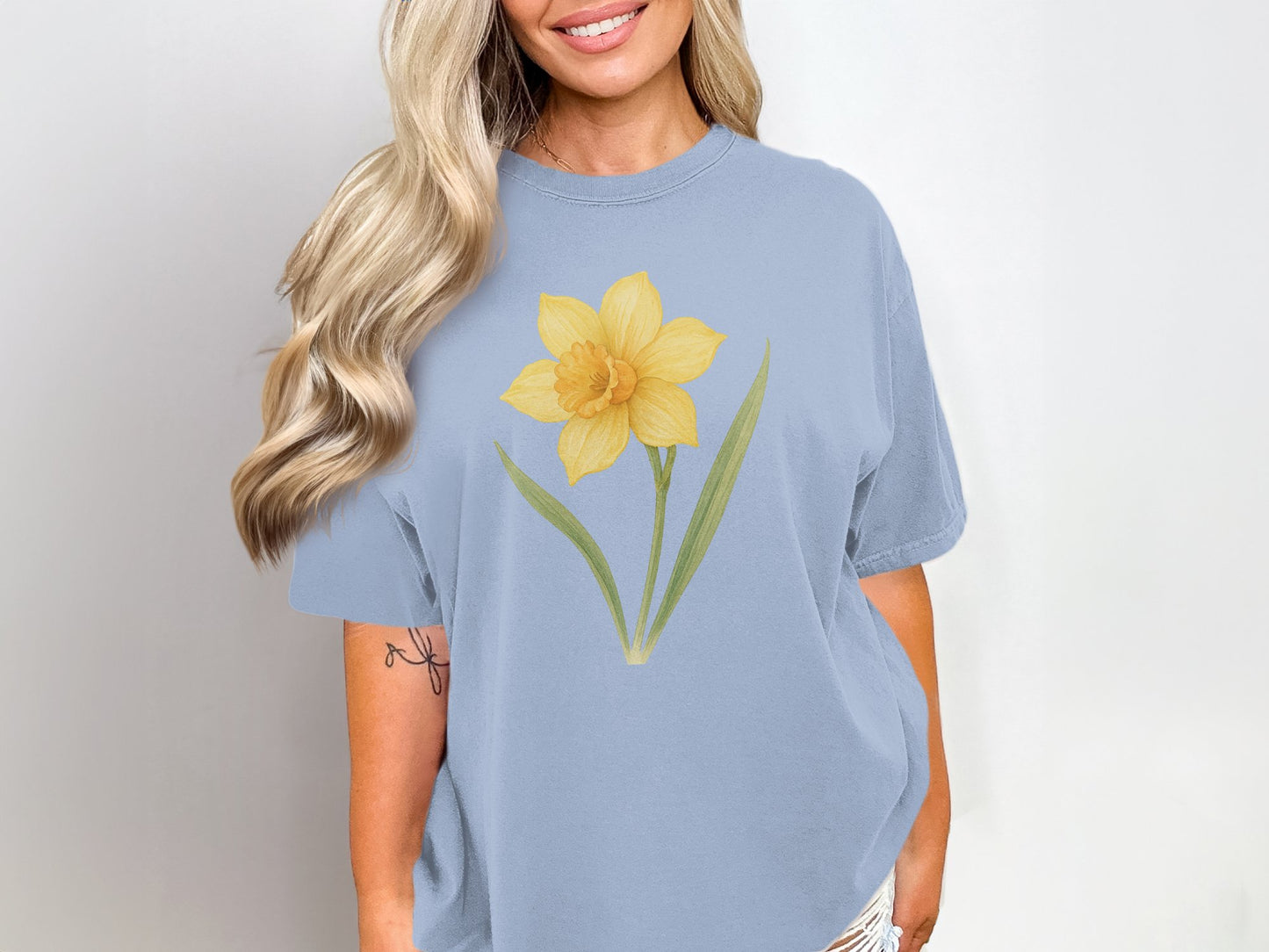 Beautiful Yellow Daffodil Graphic Print T-Shirt product type