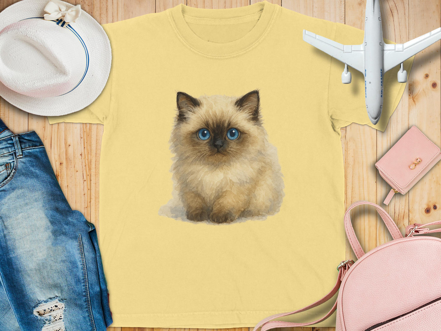 Cute Fluffy Kitten Artwork Printed Graphic T-shirt product type