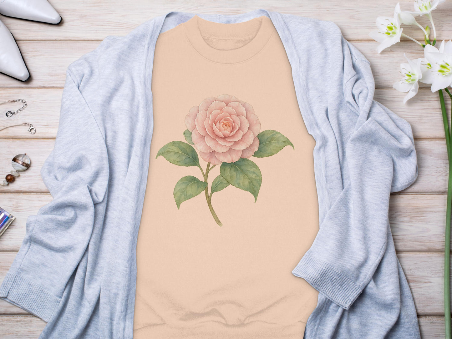 Elegant Floral Design on Casual Comfortable Product Type