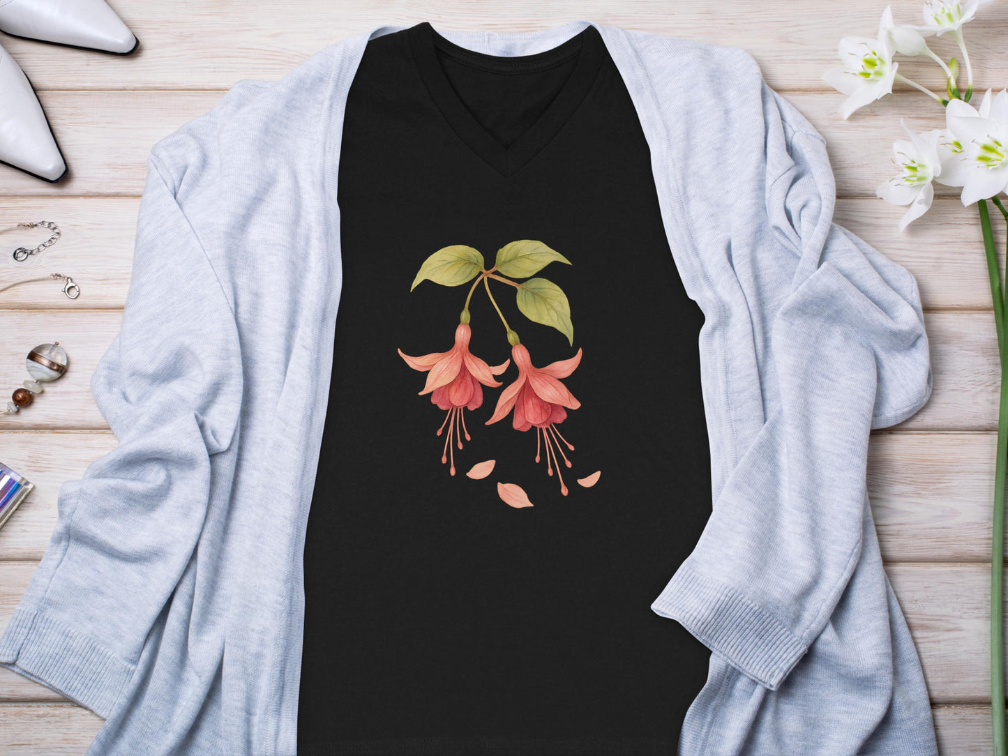 Elegant Floral Print V-Neck Shirt Fashion Product
