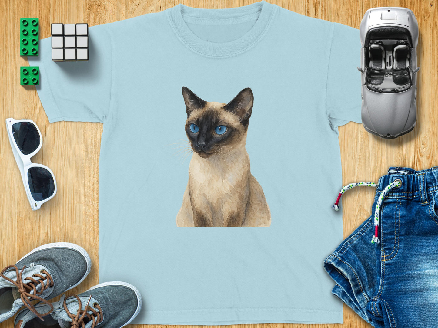 Stylish Tee with Captivating Siamese Cat Design product type